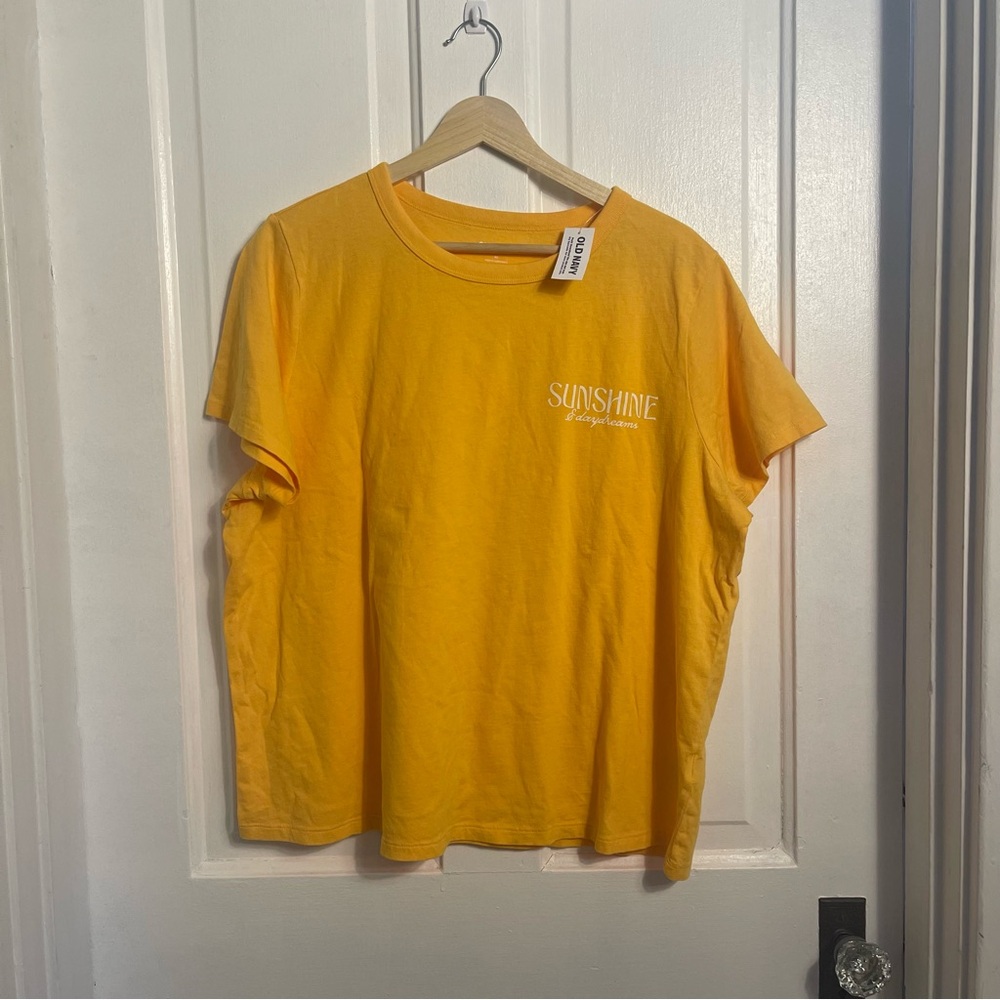 NWT Old Navy Everywear Graphic Tee Size XL